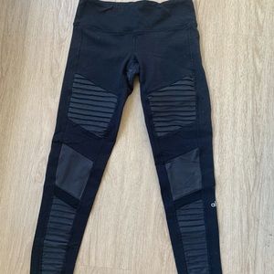 Alo yoga moto leggings in black size small